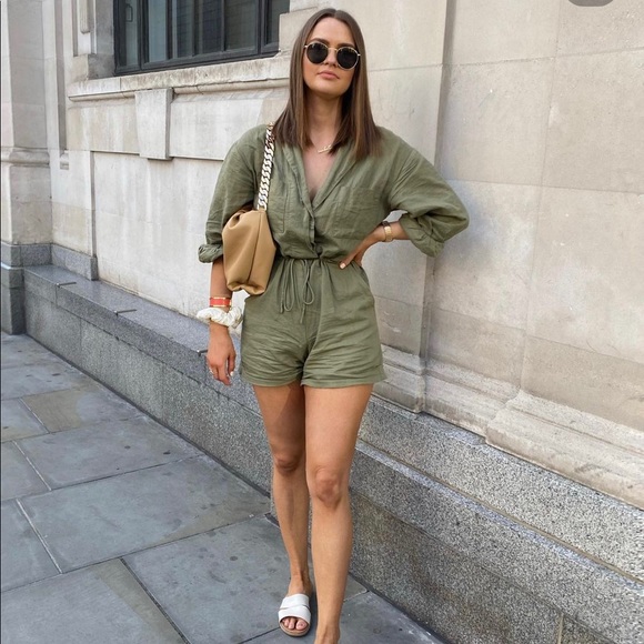 Pretty Lavish Playsuit / Romper - Picture 7 of 7